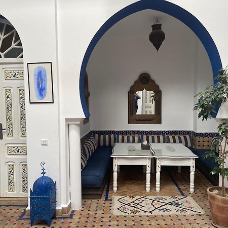 Riad Aicha Asilah Bagian luar foto