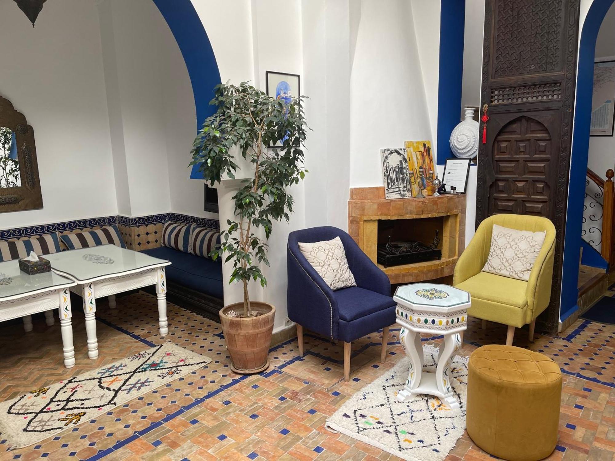 Riad Aicha Asilah Bagian luar foto