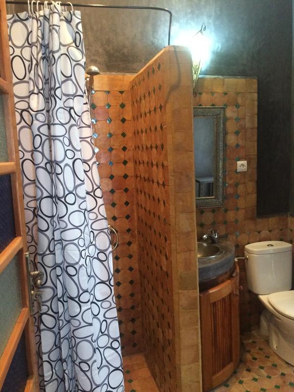 Riad Aicha Asilah Bagian luar foto