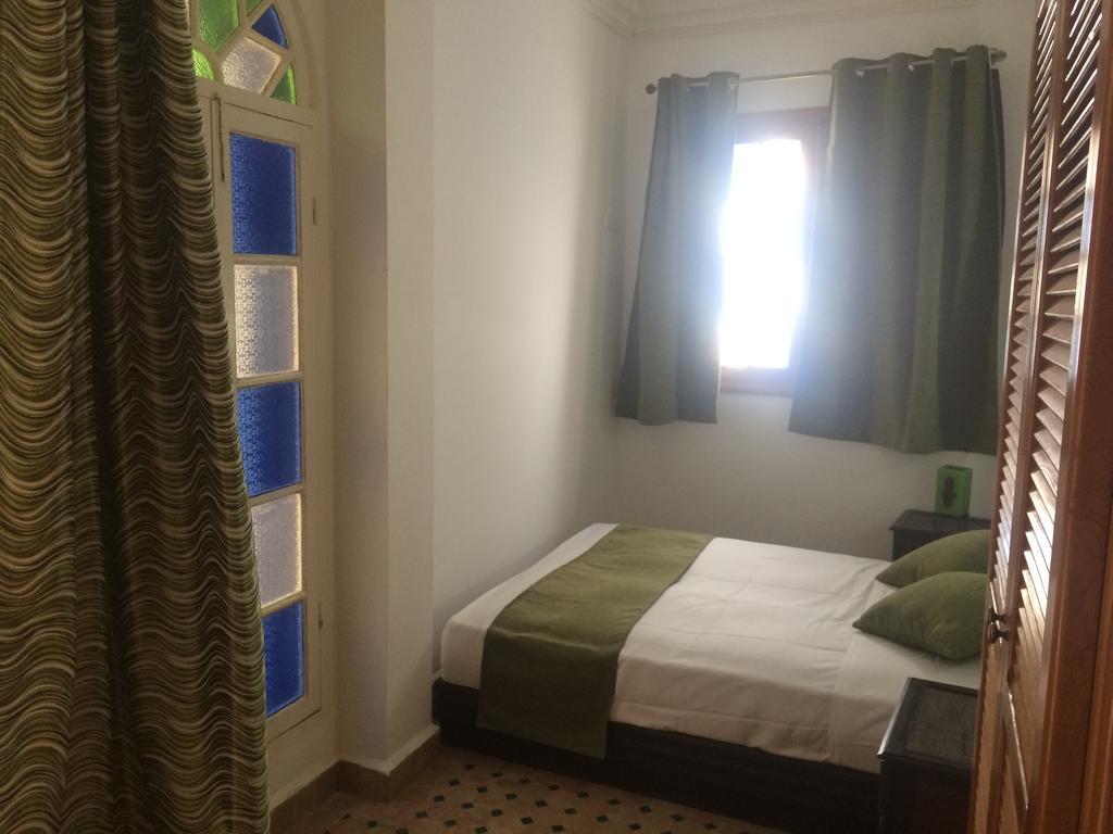 Riad Aicha Asilah Bagian luar foto