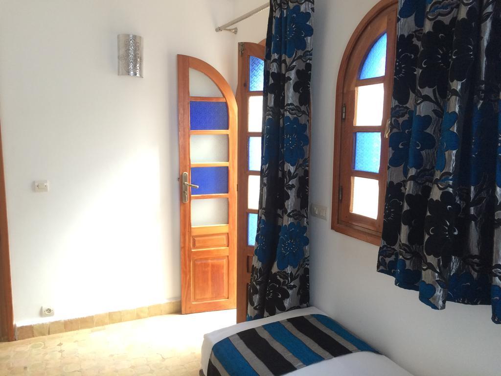 Riad Aicha Asilah Bagian luar foto