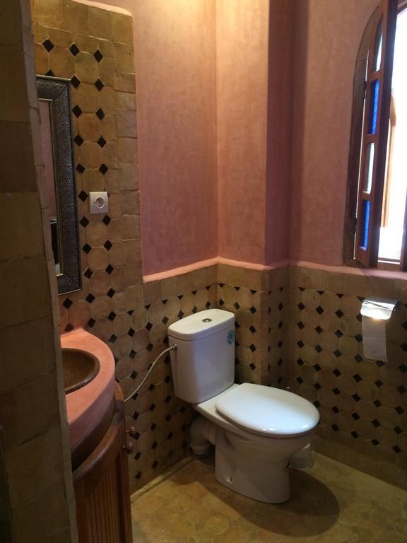Riad Aicha Asilah Bagian luar foto