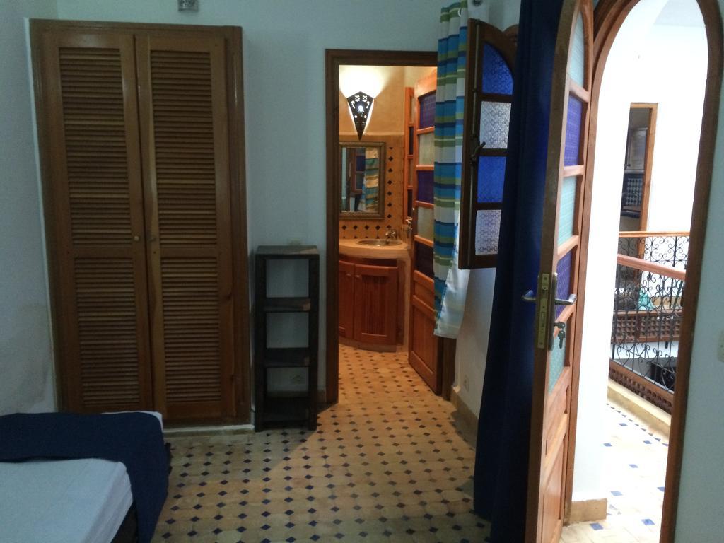 Riad Aicha Asilah Bagian luar foto