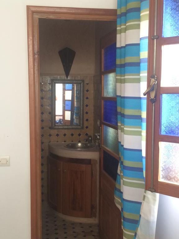 Riad Aicha Asilah Bagian luar foto